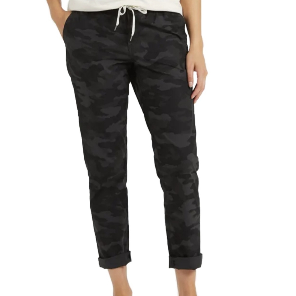 Vuori Camo Pants